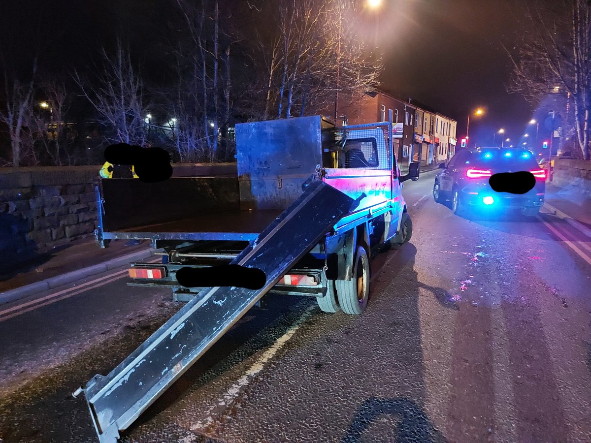 gmptraffic's tweet photo. Driver of this cloned Transit was pursued through #Ashton-under-Lyne a short while ago by #XT48 and several #RPU and #SpecOps patrols. The vehicle eventually ground to a halt after being stung and losing most of its tyres whereupon driver and passenger were #arrested. https://t.co/UqAtsuJzY0