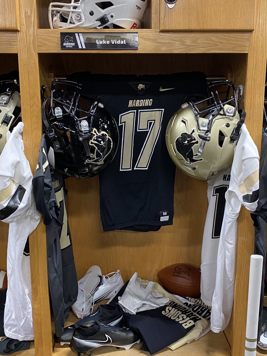 lukevidal2's tweet photo. #AGTG I am blessed to say that I am committed to furthering my relationship with Jesus, my academic career, and football career with @Harding_FB, thank you God for this opportunity. @CoachBigHU @ClearFallsFB @STE_ELITE https://t.co/hk9mkrcoru