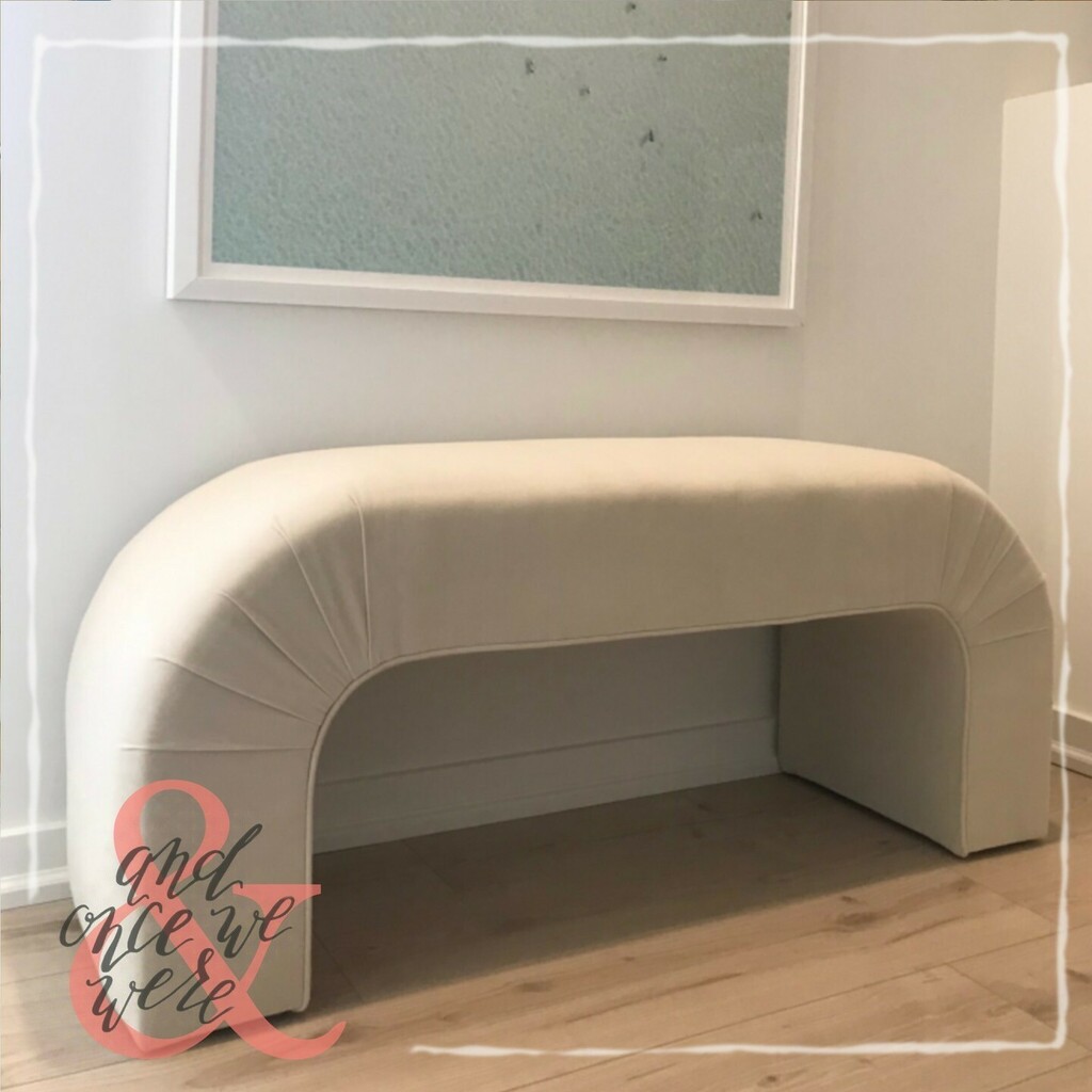 Custom waterfall bench. Made in shop to order in whatever size you need. Please email for details, no DMs.

 #remadefurnituretoronto #customupholstery #customreupholstery #shoplocal #custommade #makerlife #upholstery #reupholstery #customeaterfall #toron… instagr.am/p/CYsF5oQNflG/