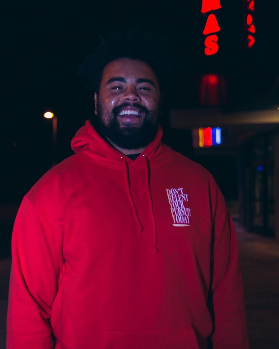 drypt_co's tweet photo. Making moves at all times, day or night 💯⁠
⁠
Save 10% OFF when you bundle the Midnight hoodie and beanie! Plus, FREE SHIPPING on all orders!⁠
⁠
#DRYPT⁠
📸: @rollys_media https://t.co/El0e3dPOUI