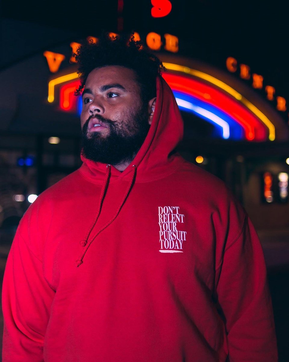 drypt_co's tweet photo. Making moves at all times, day or night 💯⁠
⁠
Save 10% OFF when you bundle the Midnight hoodie and beanie! Plus, FREE SHIPPING on all orders!⁠
⁠
#DRYPT⁠
📸: @rollys_media https://t.co/El0e3dPOUI