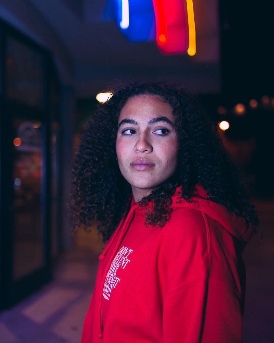 drypt_co's tweet photo. Making moves at all times, day or night 💯⁠
⁠
Save 10% OFF when you bundle the Midnight hoodie and beanie! Plus, FREE SHIPPING on all orders!⁠
⁠
#DRYPT⁠
📸: @rollys_media https://t.co/El0e3dPOUI