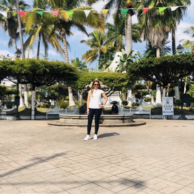 lesslika's tweet photo. #NuevaFotoDePerfil https://t.co/S0A0JiigZa