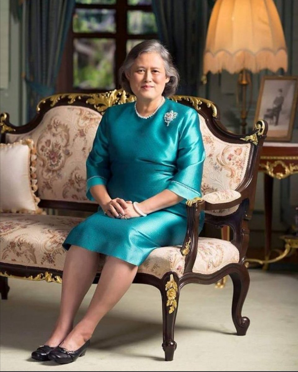 Shi_147's tweet photo. 👑หมายกำหนดการพระราชกิจ💜 
ในหลวง​ โปรดเกล้า​ฯ​ ให้​ กรมสมเด็จพระเทพฯ เสด็จฯแทนพระองค์ไปในการพระราชทานปริญญาบัตรแก่ผู้สำเร็จการศึกษาจากมหาวิทยาลัยเชียงใหม่ ครั้งที่ 55 ศุกร์ที่ 14 มกราคม 2565​
#เรารีกกรมสมเด็จพระเทพ
#เรารักสถาบันพระมหากษัตริย์ https://t.co/uitJm9Diwy