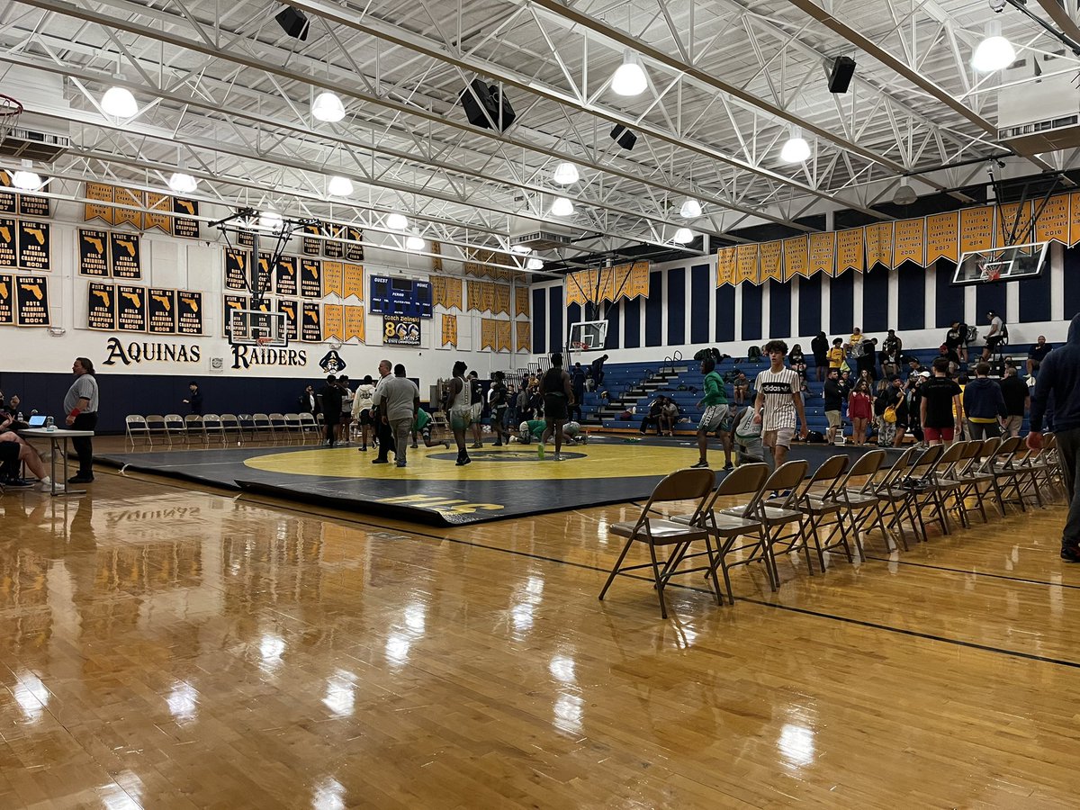 Ptax155's tweet photo. Back at the old STU gym to watch the Raiders compete for a regional championship and do some recruiting! #STUWrestling #STAWrestling https://t.co/bJKZQ3MtMB