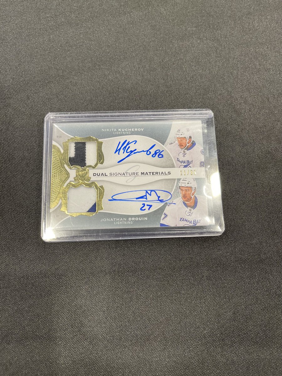 DALStarsCards's tweet photo. $85 shipped @HobbyConnector @OnReplin @linkmycard https://t.co/FE6TasIWbb