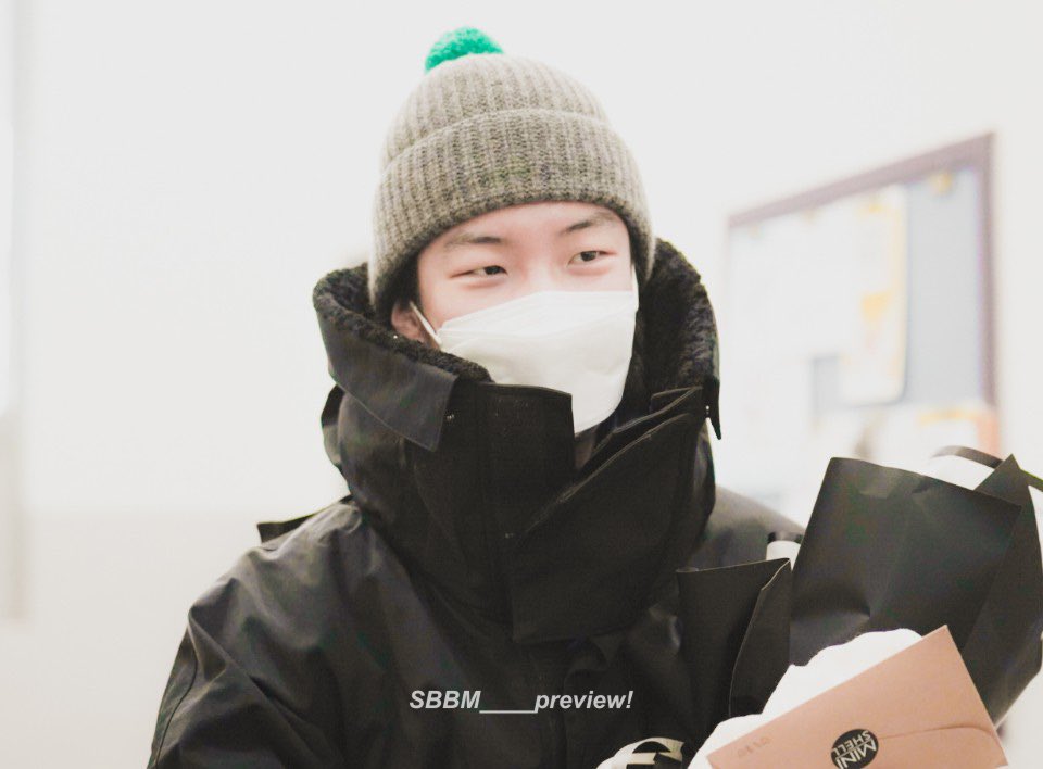 SBBM_sh's tweet photo. 220114 소���해제
마지막 퇴근( ᵒ̴̶̷̥́ ·̫ ᵒ̴̶̷̣̥̀ ) 
@official_hoony_ 
#이승훈 #HOONY #위너 #WINNER https://t.co/XImJqhygzH