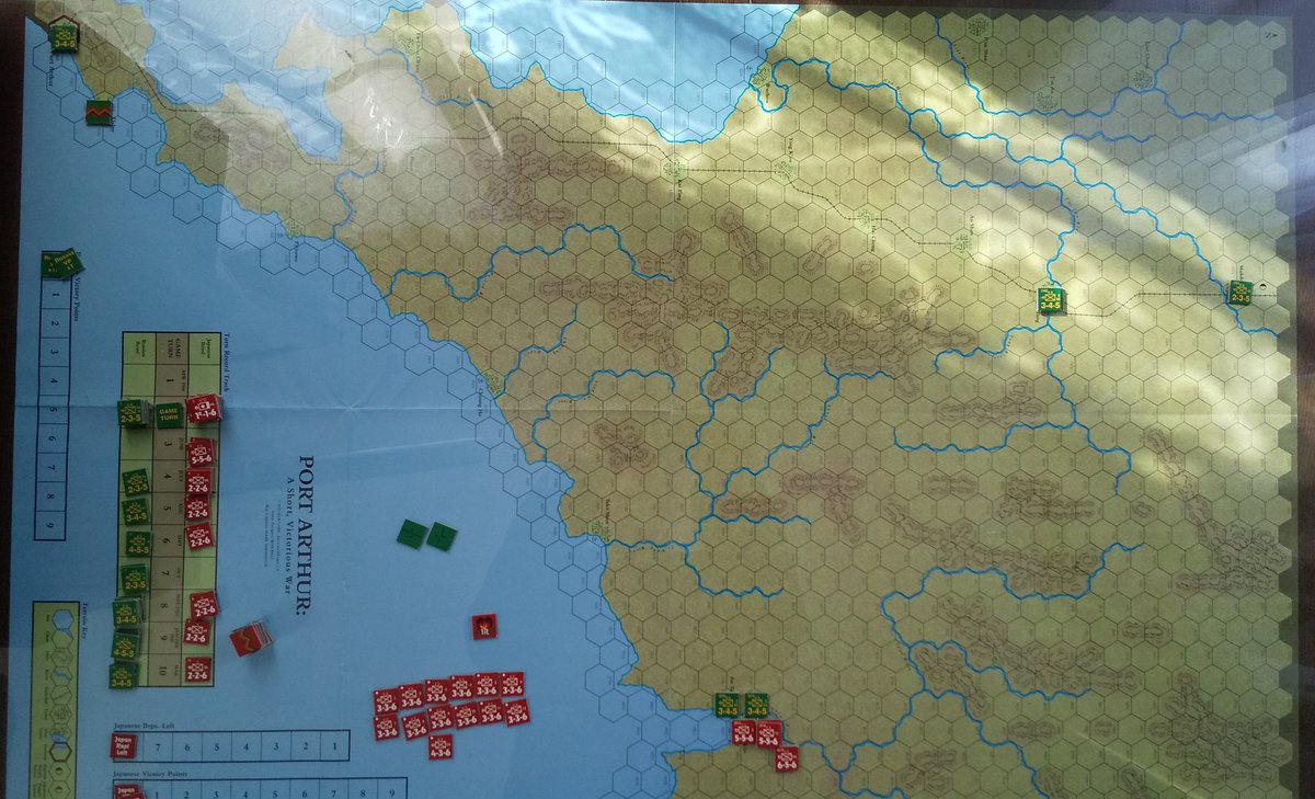 kizan41's tweet photo. 日露戦争
コマンドマガジン日本語版６号
ZOC無し、メイアタック
スタック３
１ターン　1ヶ月というね、、
ユニットも少ないし戦線ってちゃんと引けるのかしら？
旅順、奉天、遼陽を占領している毎ターン、ポイント。あとステップ毎に１ポイント。検討もつかん
#Port_Arthur https://t.co/5OCc0zvDfk
