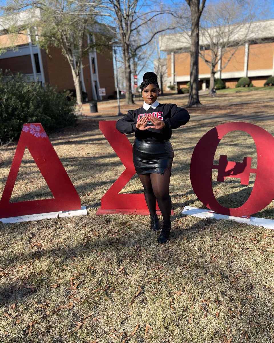 surgeonswife's tweet photo. There are two types of women in this world: DELTAS 🔺and those who wish they were 🤷🏾‍♀️
Happy Founders Day to my devastating Sorors 🔺Greatful my 22 envisioned something greater ! OO-OOP 🐘 
#dst  #deltasigmatheta #firstfoundersday #bigdime https://t.co/MOpAjTzE1W