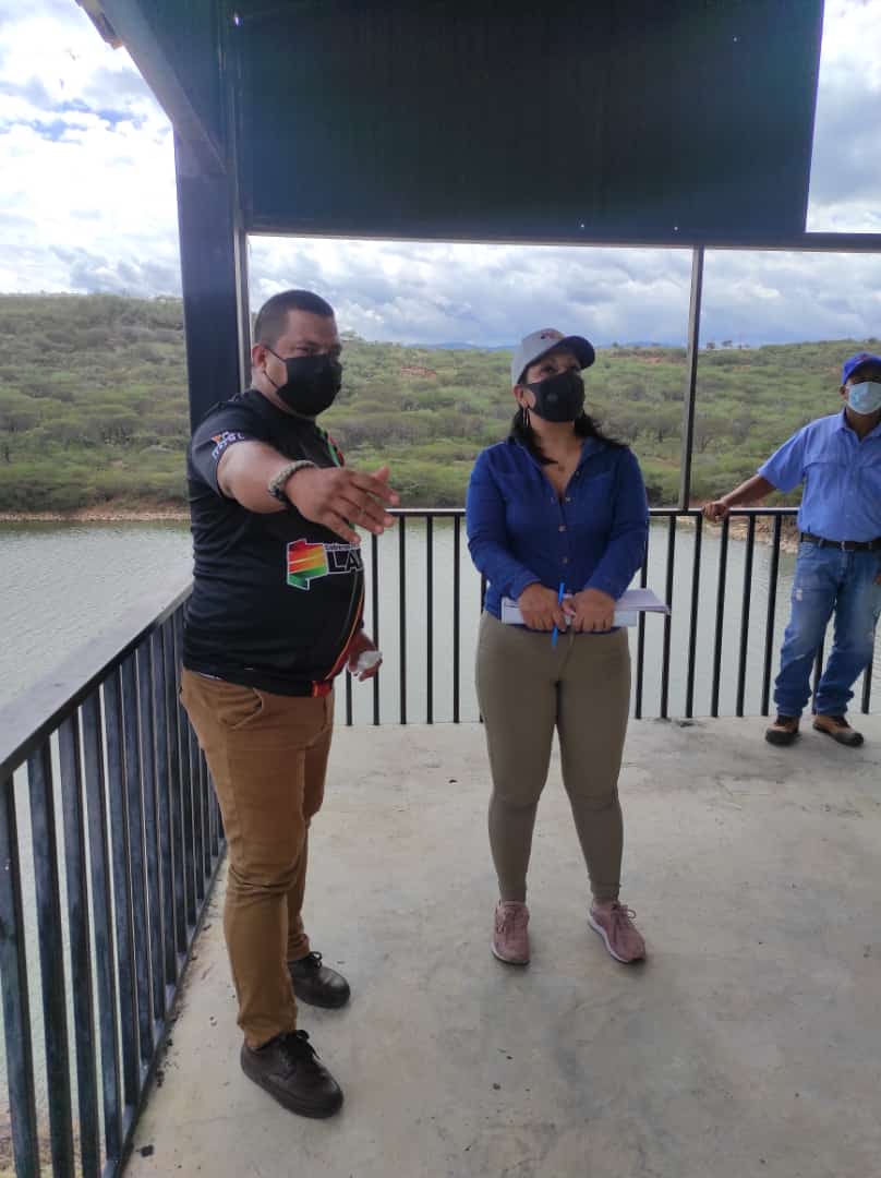 FUNDELA_LARA's tweet photo. #13Ene Hoy nos acompañó a la Pista de Canotaje Dos Cerritos,la compañera Eglimar Rodríguez en representación del Ministerio del Poder Popular de Obras Públicas,quien luego de recorrer el espacio, valoró su belleza y el trabajo efectuado
@AdolfoP_Oficial
#PuebloEnUnidadPatriótica https://t.co/POdsT1cShp