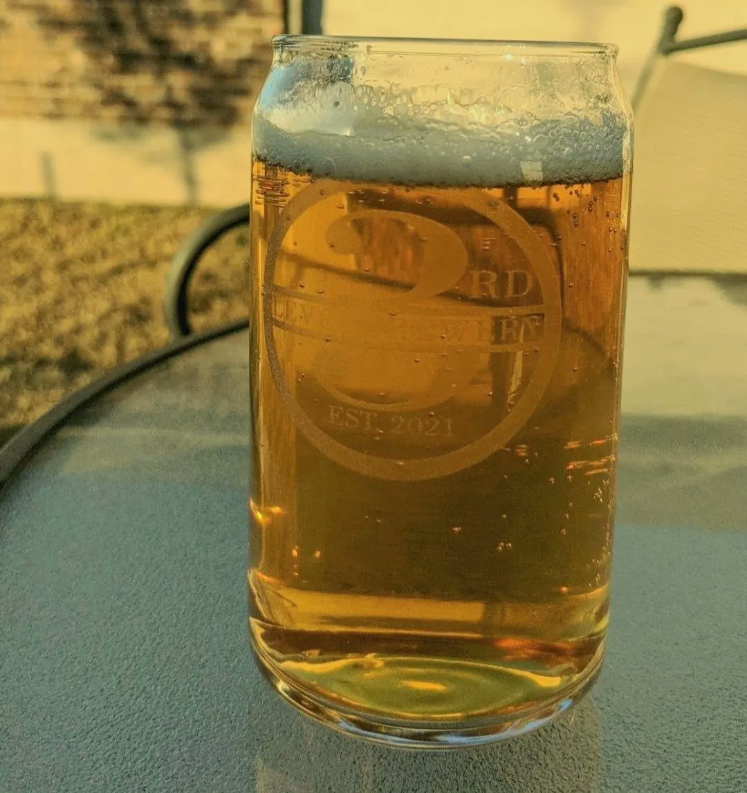 3rdlevelbrew's tweet photo. A nice evening to enjoy our RPG
We use a blend of roasted Anaheim, poblano, and jalapeno peppers to give our mildly citrusy golden ale just enough spice to warm you on a cool day
You'll have to try one soon
#craftbeer #rtx #txcraftbeer
#seriouslygoodbeer
#nerdoutwithwhatalesya https://t.co/OAi3jZXqFP