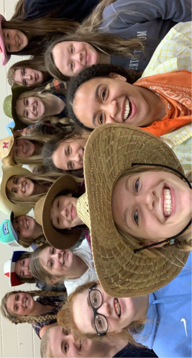COWGIRLS SHOWED UP TO THE MND VS UA BASKETBALL GAME! 🤠🐄 LETS GO COUGARS!