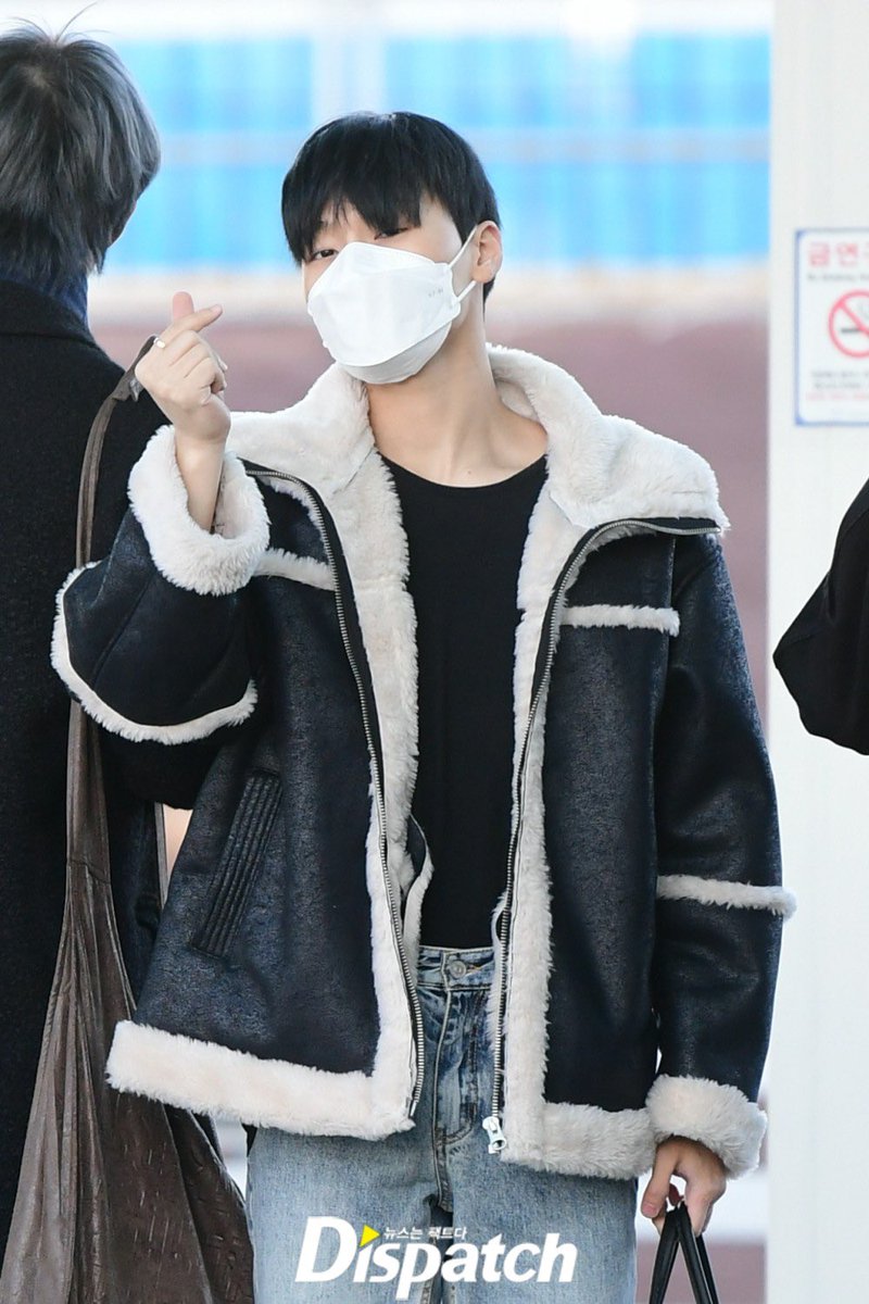 theseoulstory's tweet photo. ✈️  ATEEZ spotted at Incheon International Airport this morning heading to USA for their tour~ @ATEEZofficial https://t.co/DGRzEdfBRl