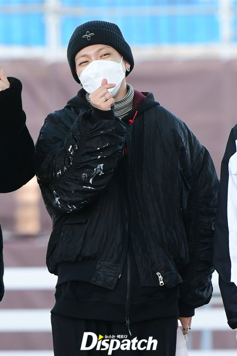 theseoulstory's tweet photo. ✈️  ATEEZ spotted at Incheon International Airport this morning heading to USA for their tour~ @ATEEZofficial https://t.co/DGRzEdfBRl