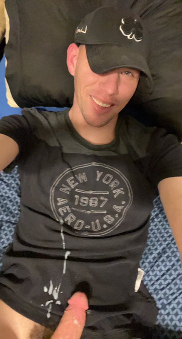 1 pic. Eat Me ! #twink #gay #gaytwitter #onlyfansleak #teen #onlyfans #nude #naked #nudes #hornyaf #cum