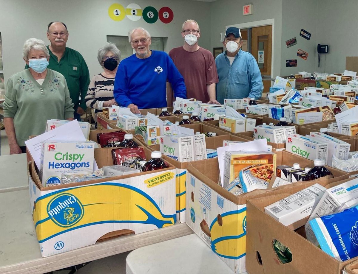 capcityactivity's tweet photo. Thank you to the volunteers, staff, and board members who dedicate their time once a month to fill over 100 boxes for the Senior Commodity Supplemental Food Program. Together, we are combatting hunger in our #senior community in #frankfortky. https://t.co/bid09l0TE3