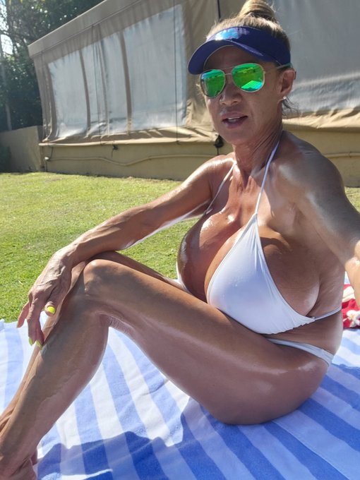 It is beautiful here. Tanning by the beach https://t.co/YTjv4XLu9e<a href="/tag/vegas"class="tags"><span>#vegas</span></a><a href="/tag/tinywaist"class="tags"><span>#tinywaist</span></a><a href="/tag/avn"class="tags"><span>#avn</span></a><a href="/tag/hugetits"class="tags"><span>#hugetits</span></a><a href="/tag/bigclit"class="tags"><span>#bigclit</span></a><a href="/tag/bignipples"class="tags"><span>#bignipples</span></a>