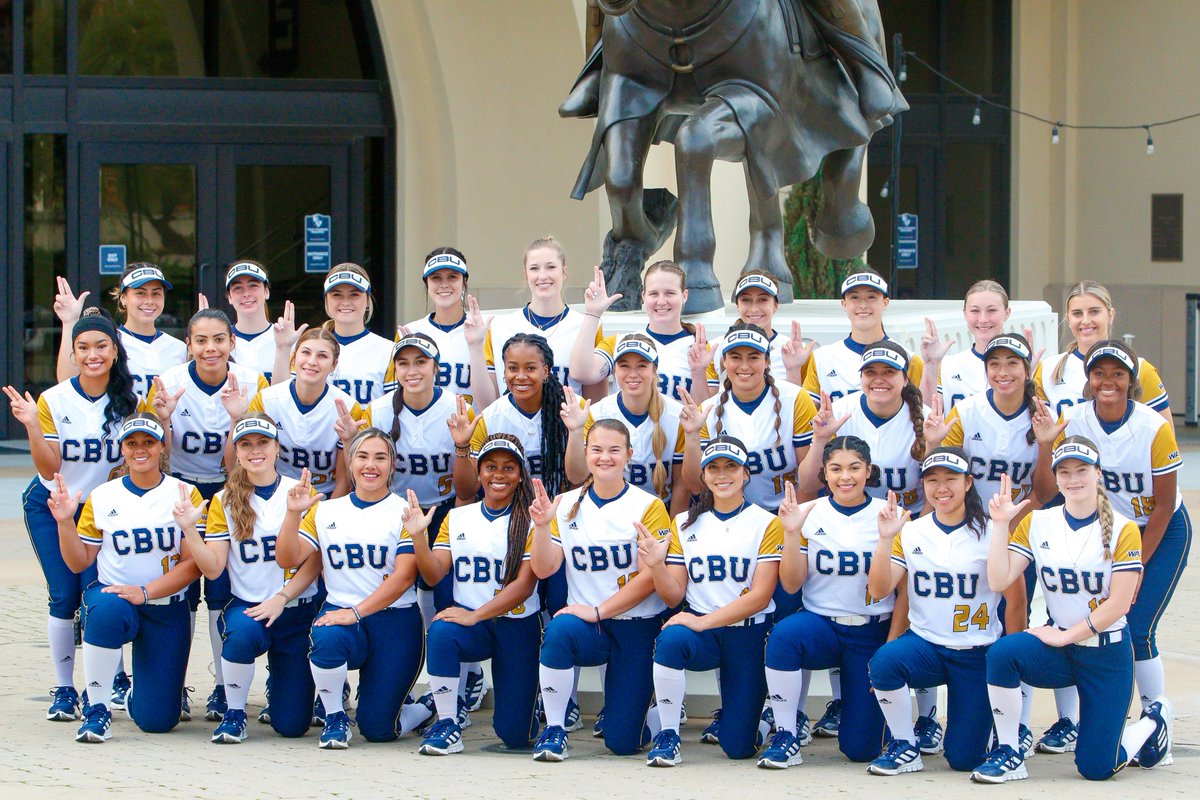CBUSoftball's tweet photo. 😃⚔️

Start your week right, with a smile and a #LanceUp! https://t.co/p5Y6bBdPQT