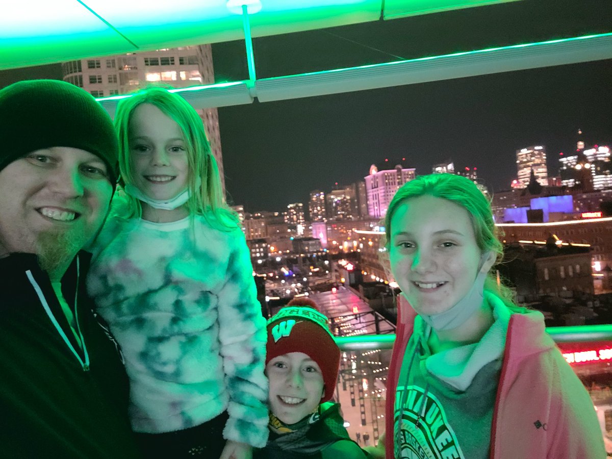 coachpaulin's tweet image. #kohlscourt Bucks vs Warriors Ella's 1st game!