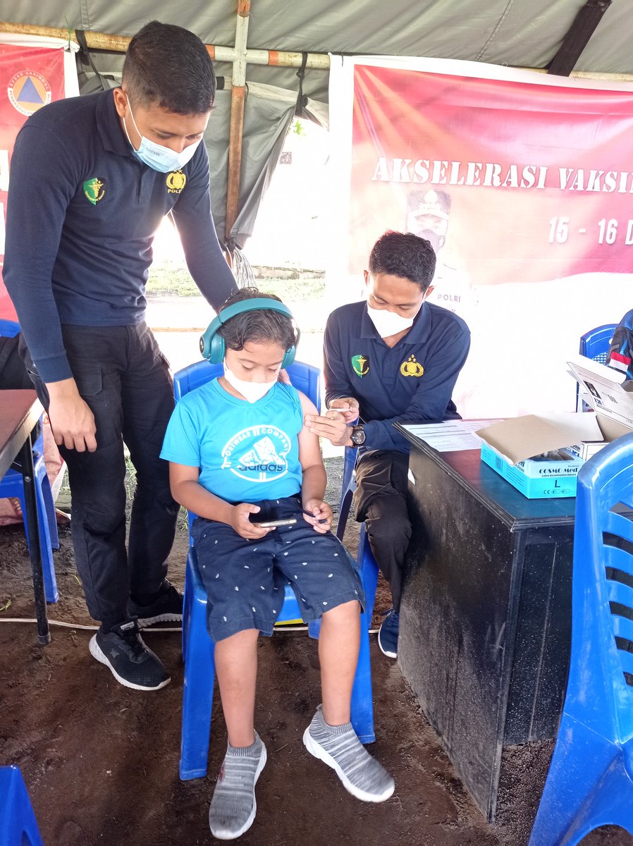 NahadingBryan's tweet photo. #VaksinasiMerdekaAnak
#vaksincovid19 https://t.co/6QwEQFVIsX