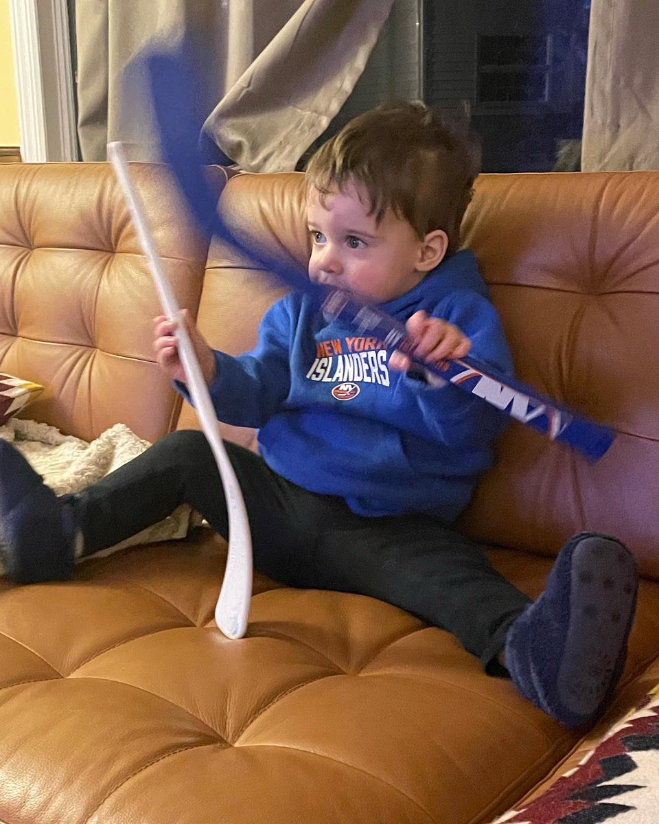 Jets57's tweet photo. #NoahFrank watching his favorite pregame #Isles show with @Shannon_Hogan and #AnsonCarter https://t.co/mW9r1FT44g