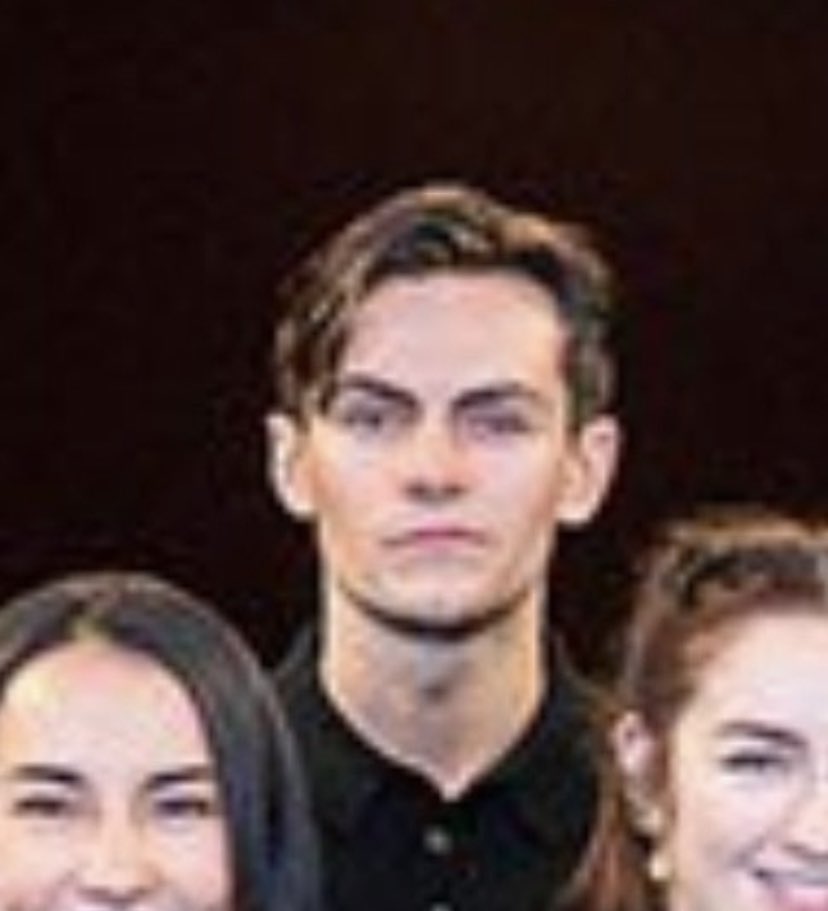 when he looks this good in 44hp 😍