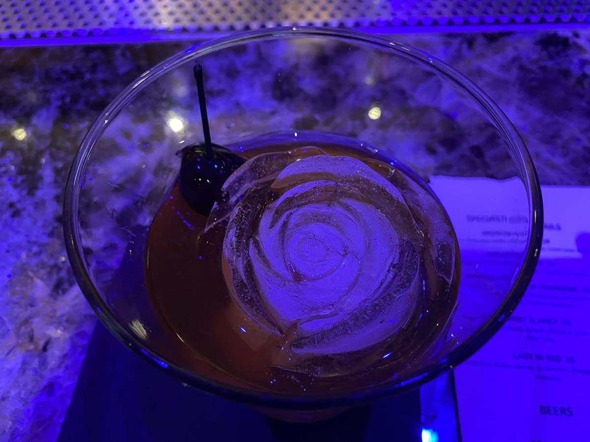 laureleatspizza's tweet photo. The @Westin in Pasadena, CA knows what’s up when it comes to a classic old fashion. The rose ice cube is a fancy touch! https://t.co/dHitxGwdgK