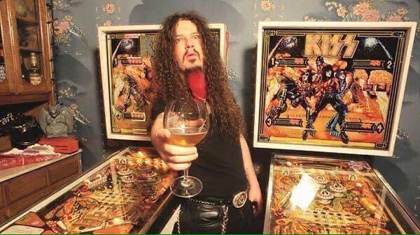ScullyDamien's tweet photo. @Super70sSports You’re getting twofer here. #noprobs https://t.co/j9c5feq798