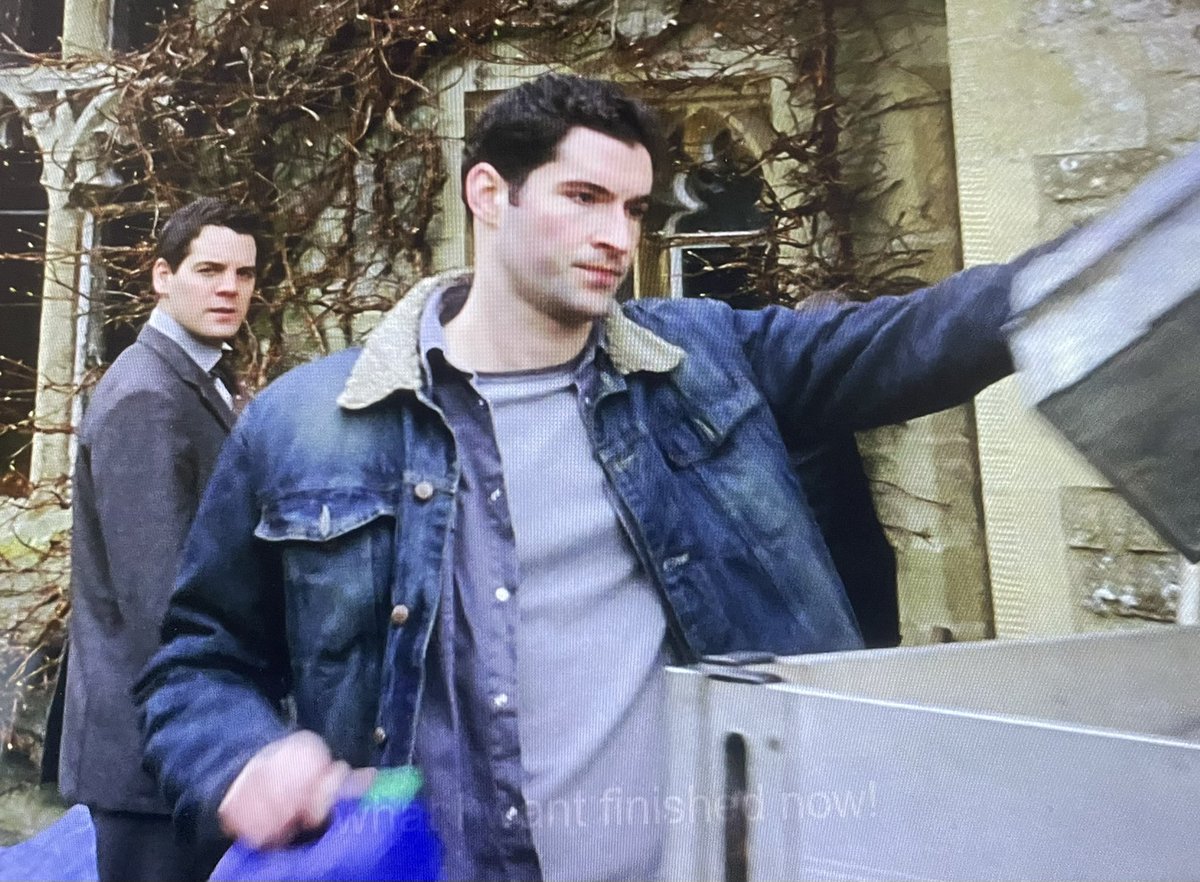 MamaOfRandN's tweet photo. Tonight’s #Tomathon of the #Ellisography: Midsomer Murders 8-8, Midsomer Rhapsody. A young, clean shaven Tom plays Lee Swinscoe, the son of a local drunk. It’s not a hugely substantive role but we do get a lot of scenes of him working odd construction jobs. https://t.co/dSCe579Gc9