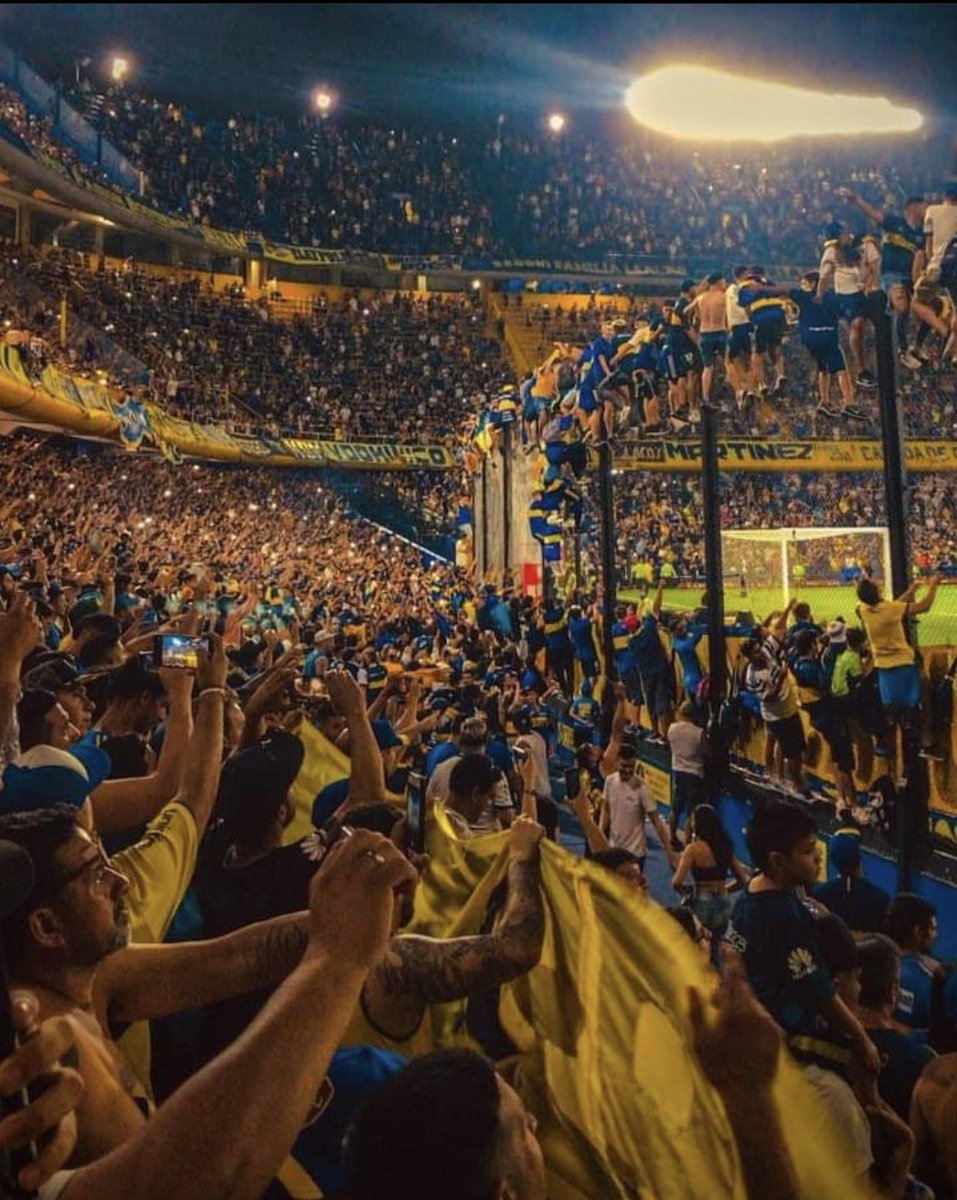 Un amor como el nuestro no debe morir jamás.