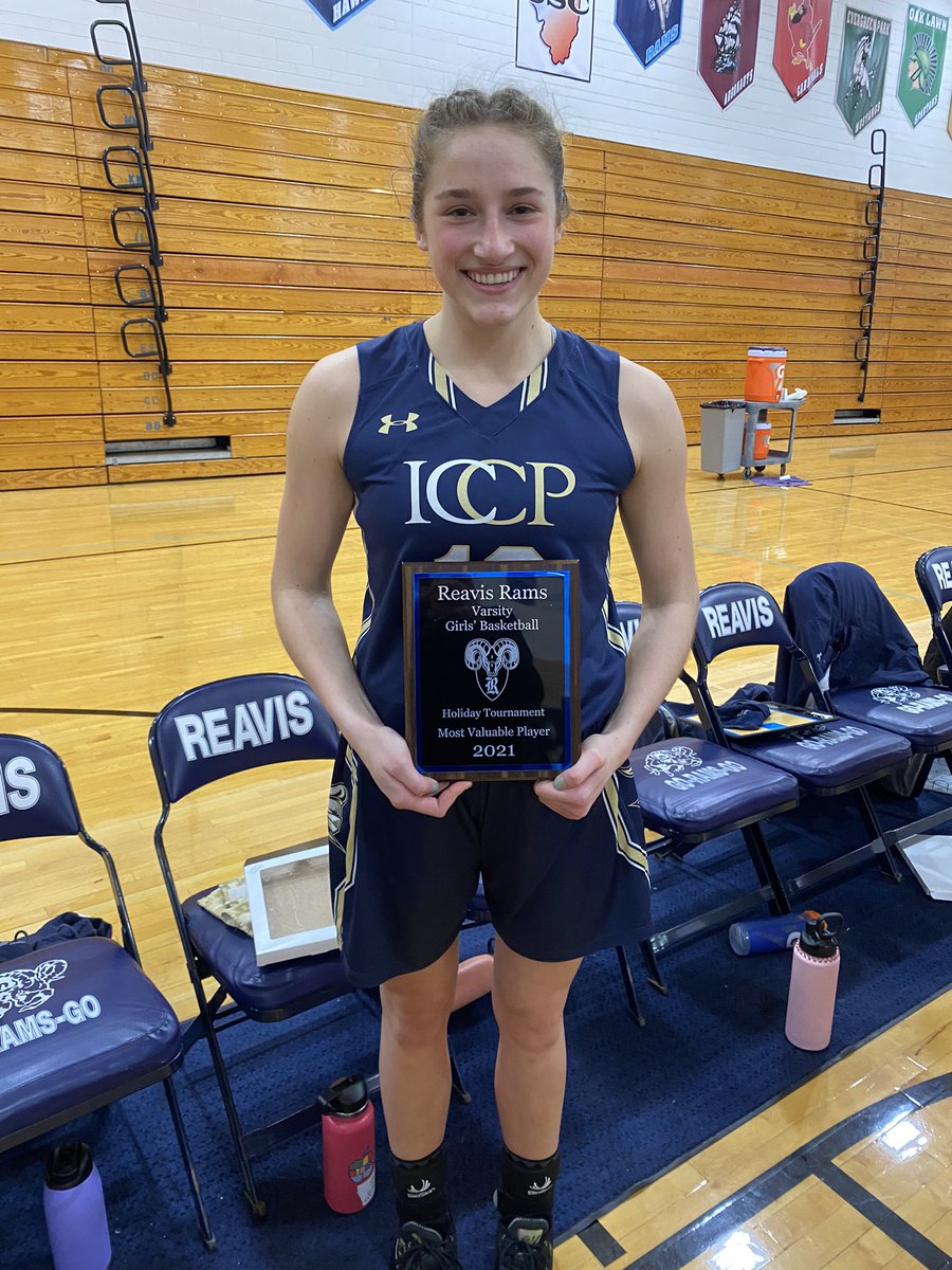 IccpGirlsBball's tweet photo. ICCP beat Reavis 59-36 to win the Reavis Holiday Tournament.
Claire Wagner earned MVP of the tournament and had 19 points. 
Allie Geiger 16 points
Analisa Raffaelli 10 points 
Way to go Knights!! https://t.co/Jfd9K7bwK4