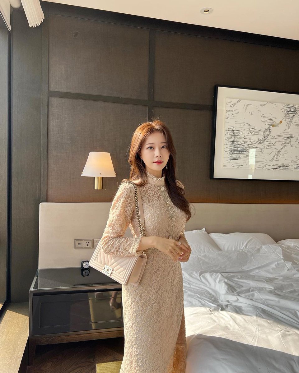 D86291509's tweet photo. 대부분의 소녀들은 어느 정도 안전한 사람에게만 화를 냅니다. 왜냐하�� 그 정도의 안전도 내에서 잠재의식은 상대방이 당신을 떠나지 않을 것임을 알고 있고, 장난을 치는 것은 실제로 일종의 의존성이라는 것을 알고 있기 때문입니다. https://t.co/Vt4MRCxZnD