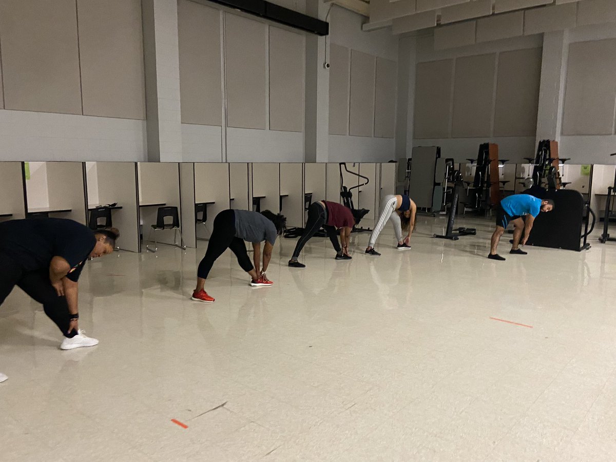 AliefCrossroads's tweet photo. Mixfit with @Teach_CartyV was too good to miss! Our weekly workouts after school for staff are the best midweek refresher. @AliefISD @tgwickliffe @AliefABL #healthybody #healthymind #2022Goals https://t.co/YXIMASESJ0