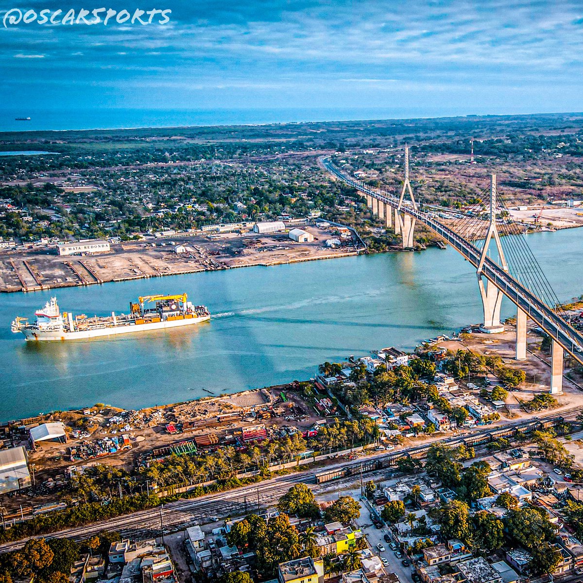 Oscar5ports's tweet photo. Puente Tampico. Símbolo de unidad entre dos estados.
#Tampico #Tamaulipas #Veracruz #Turismo #VisitTam https://t.co/dLNiImjRF6