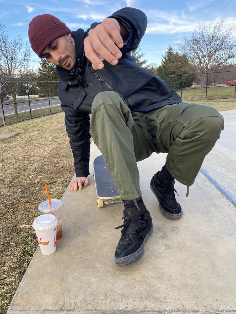 Jswitz98's tweet photo. Professional Break Dancer https://t.co/6y2xhIIAQQ