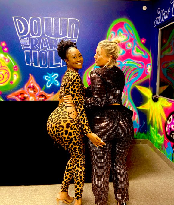 TW Pornstars - 🦄Thee Hoochipapi Goddess. The most retweeted pictures