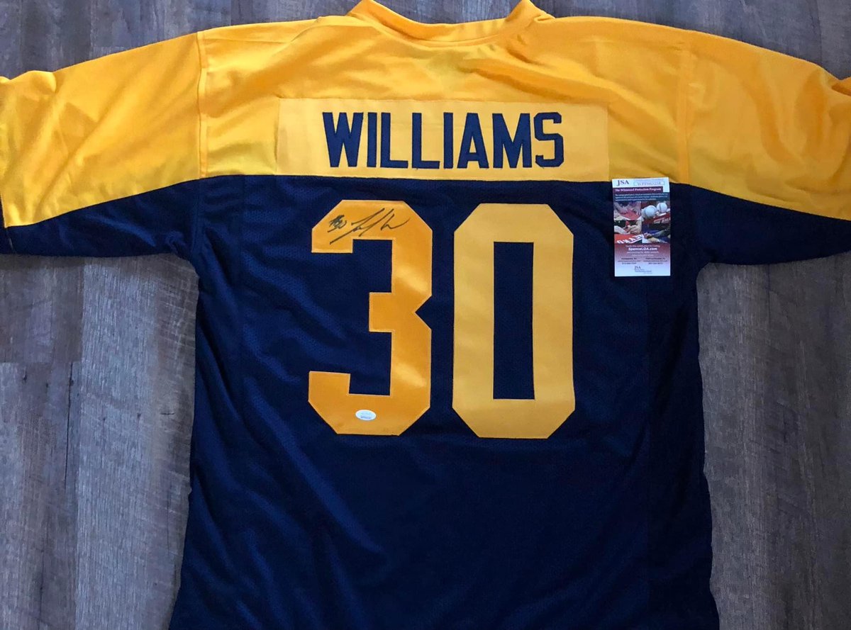 BozoSports's tweet photo. 🔥 3k followers giveaway 🔥

• Jamaal Williams Throwback ACME
• Authentic autograph
• Authenticated by JSA

☑️Like 🤝
☑️Comment 🤝🤝
☑️Retweet 🤝🤝🤝
☑️Tag a friend 🤝🤝🤝🤝

Ships direct to winner at no cost. 

🧀 Thank you 🧀

#GoPackGo #ThirstTrapThursday  #PackersTwitter https://t.co/GuJu8q0YeZ
