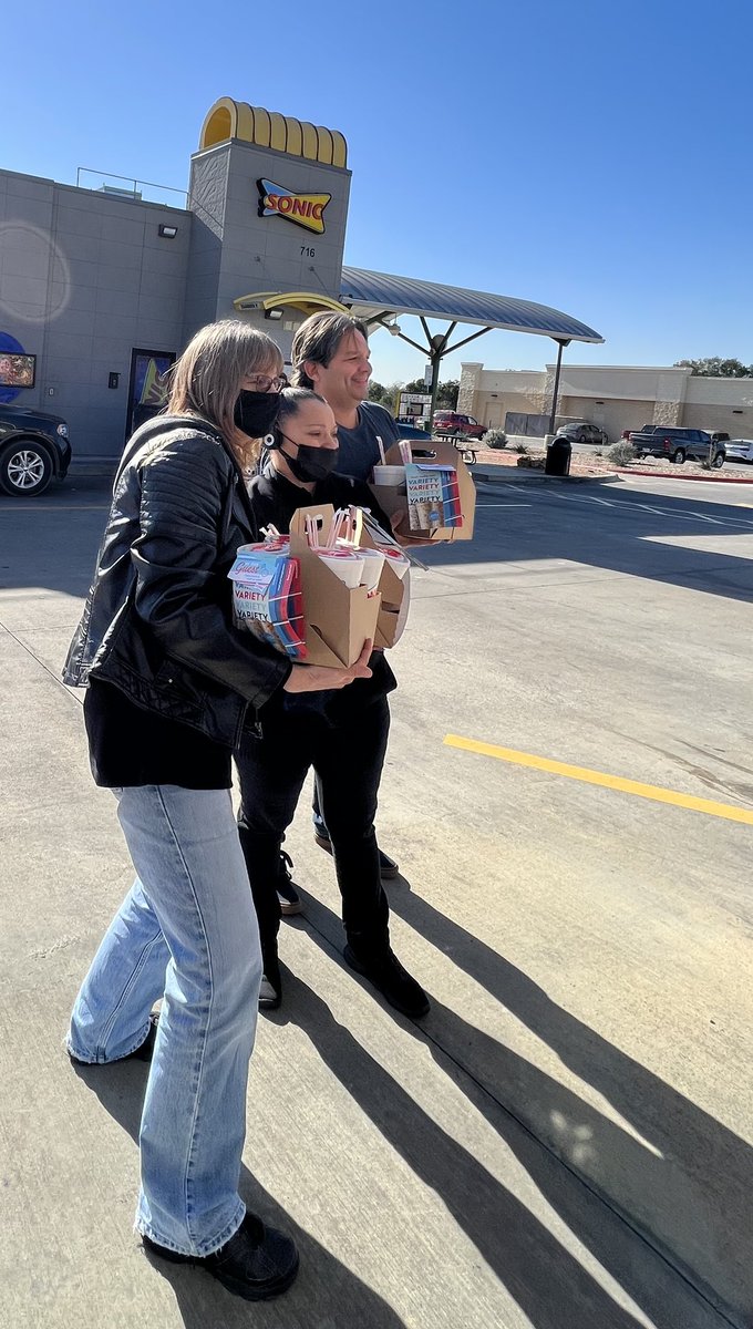CISDLifeBridges's tweet photo. A HUGE thank you to SONIC for providing drinks for all of the LB staff on Wednesday! What a great Mid-Week Treat!😊@lindslottcisd @CISDSpecialEdu1 @FoxCISDATLID @CISDSPEDLady https://t.co/EBFOYtdacE