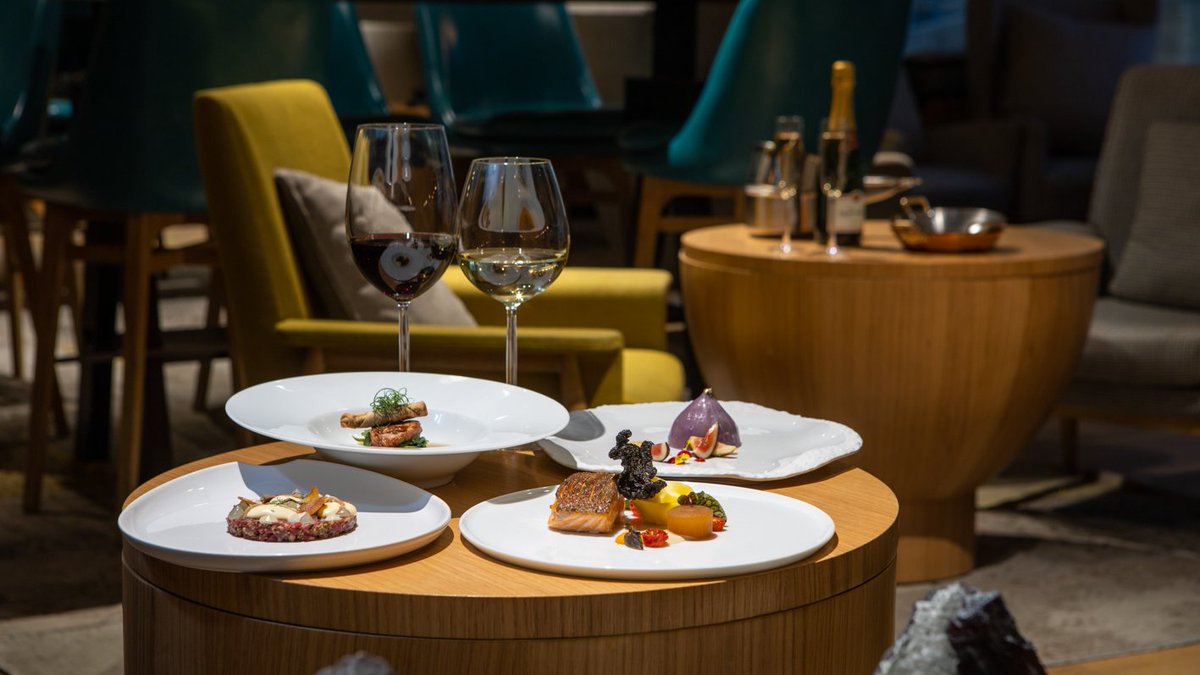 cordishk's tweet photo. 【Let it Flow!】Satisfy your cravings with the 4-course sumptuous brunch featuring European-style delicacies with 90-minute unlimited sparkling wine, local beers, house wines and soft drinks at Alibi – Wine Dine Be Social! 

Book now: +852 3552 3232 

#CordisHK https://t.co/VFTo37kXmt