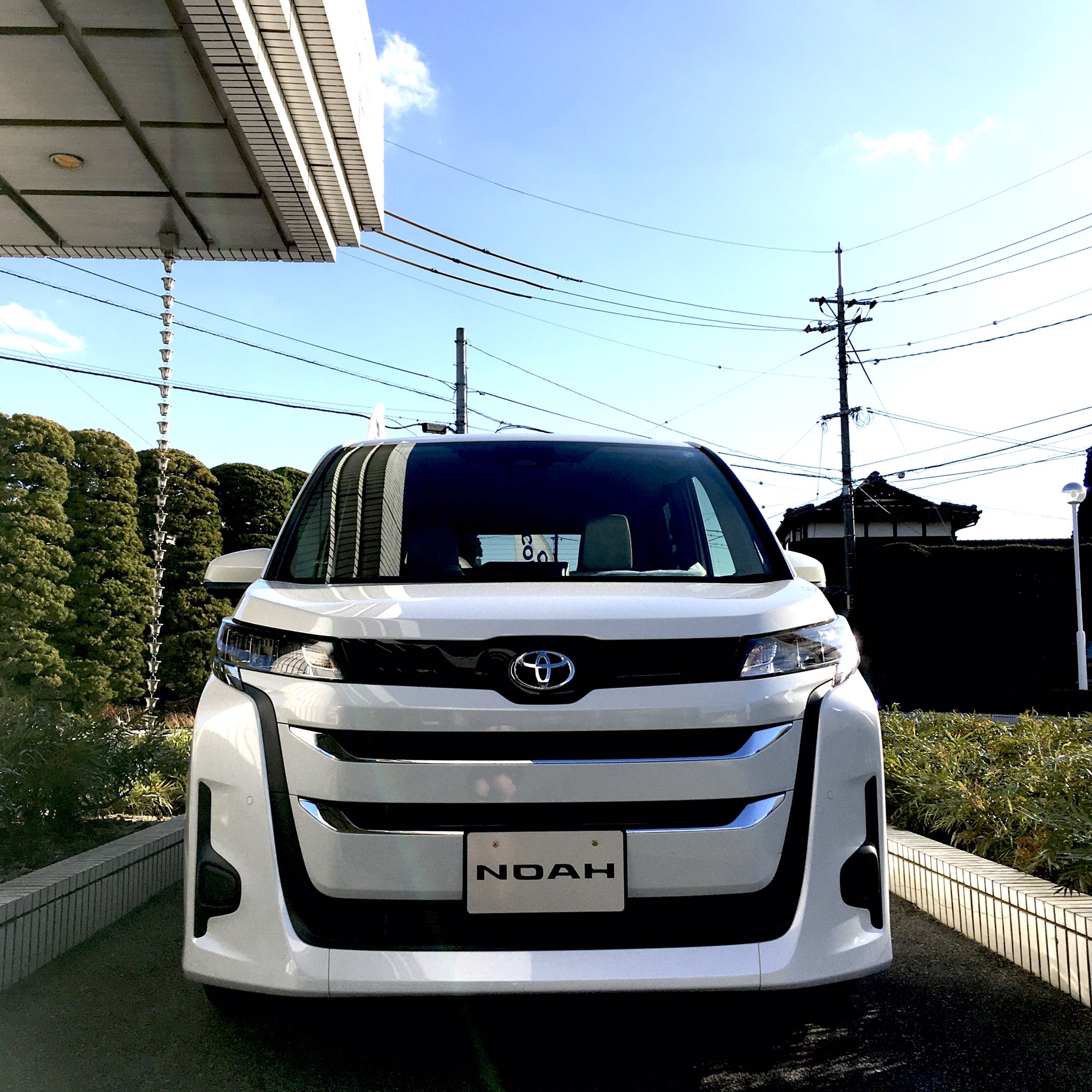 山口トヨタ自動車 小郡店に新型ノアの展示車が入ってきました ボディカラー ホワイトパールクリスタルシャイン グレード G 8人乗り ガソリン 2wd 近くに来られた際は お気軽にご覧ください 山口トヨタ Noah 新型 ノア T
