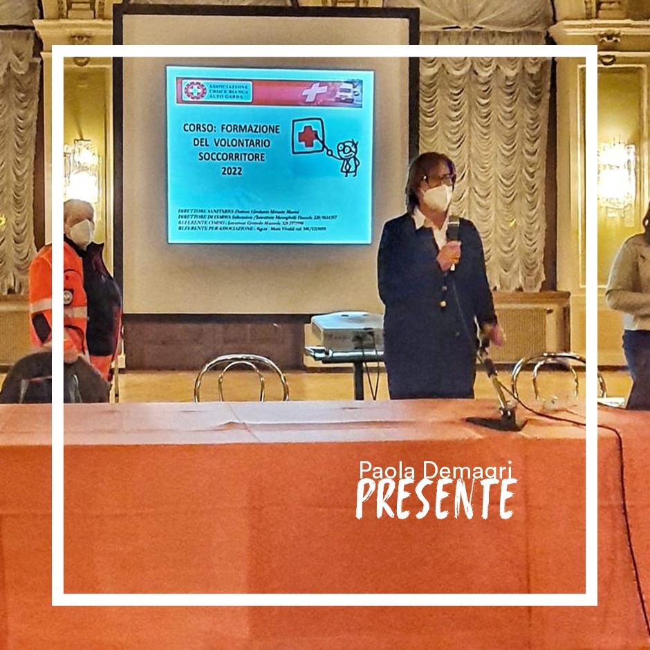 PaolaDemagri's tweet photo. Il nostro è un territorio vocato alla solidarietà, al volontariato e all’associazionismo, come è stato ricordato ieri alla bellissima serata dedicata alla presentazione del corso della Croce Bianca di Riva del Garda.
#crocebianca #volontari #trasportoinfermi #paolademagripresente https://t.co/fJujTmAjdA