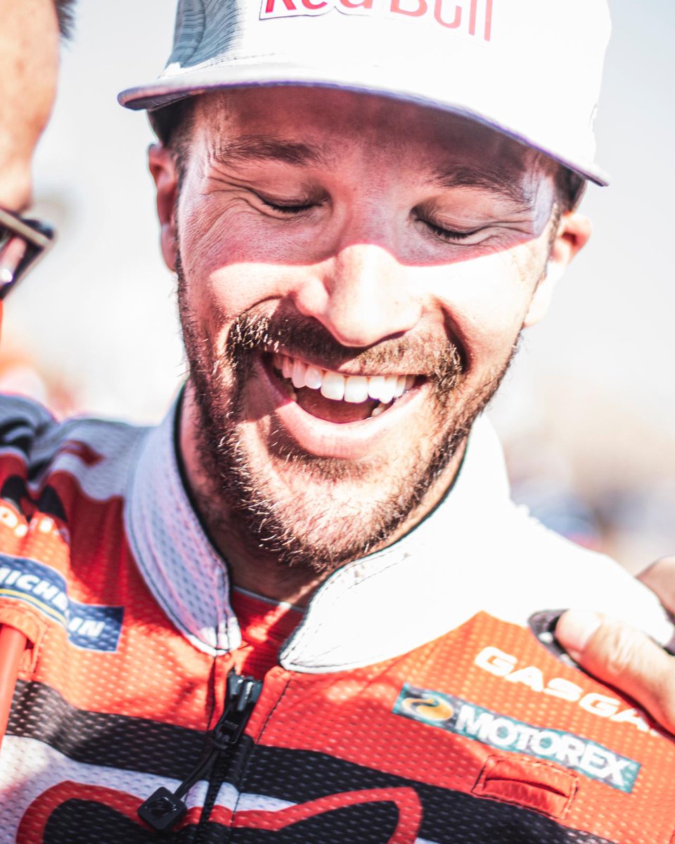 dakar's tweet photo. 😁 That's the smile on your face when you find out you've won the Dakar. 😍

👏 @Sundersam 🏆

#Dakar2022 https://t.co/pL1QkP1Chu