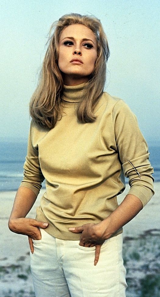 Happy Birthday Faye Dunaway ! 