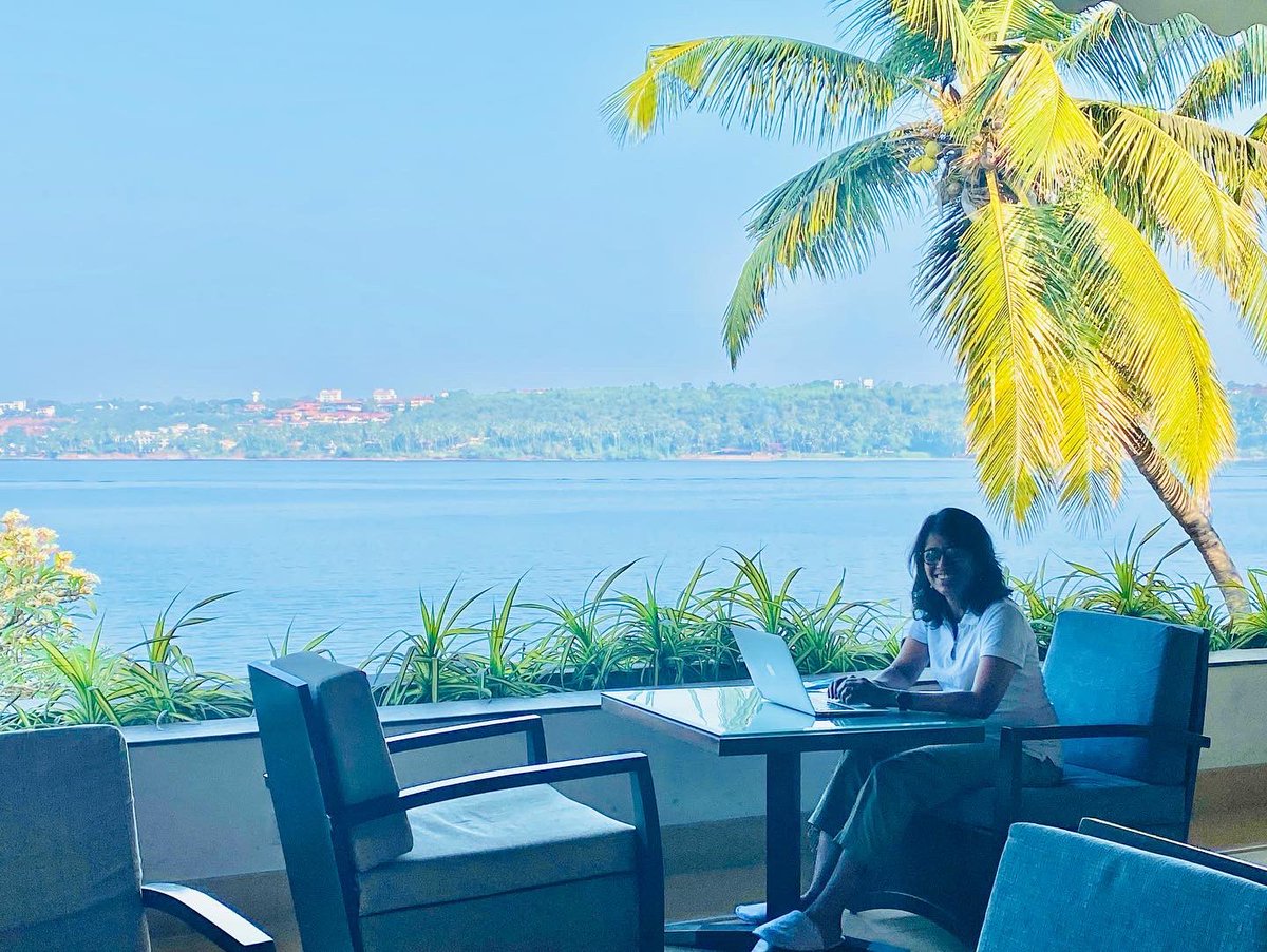 SanyuktaSam1's tweet photo. #workfromgoa 🏖When things get worse in #Delhi, life presents opportunities… a short work break !! 
#WorkFromGoa is the best gift !! https://t.co/NDATbNaPC4