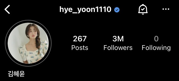 hyeyoonfiles's tweet photo. happy 3 million followers! https://t.co/YEN76fg069
