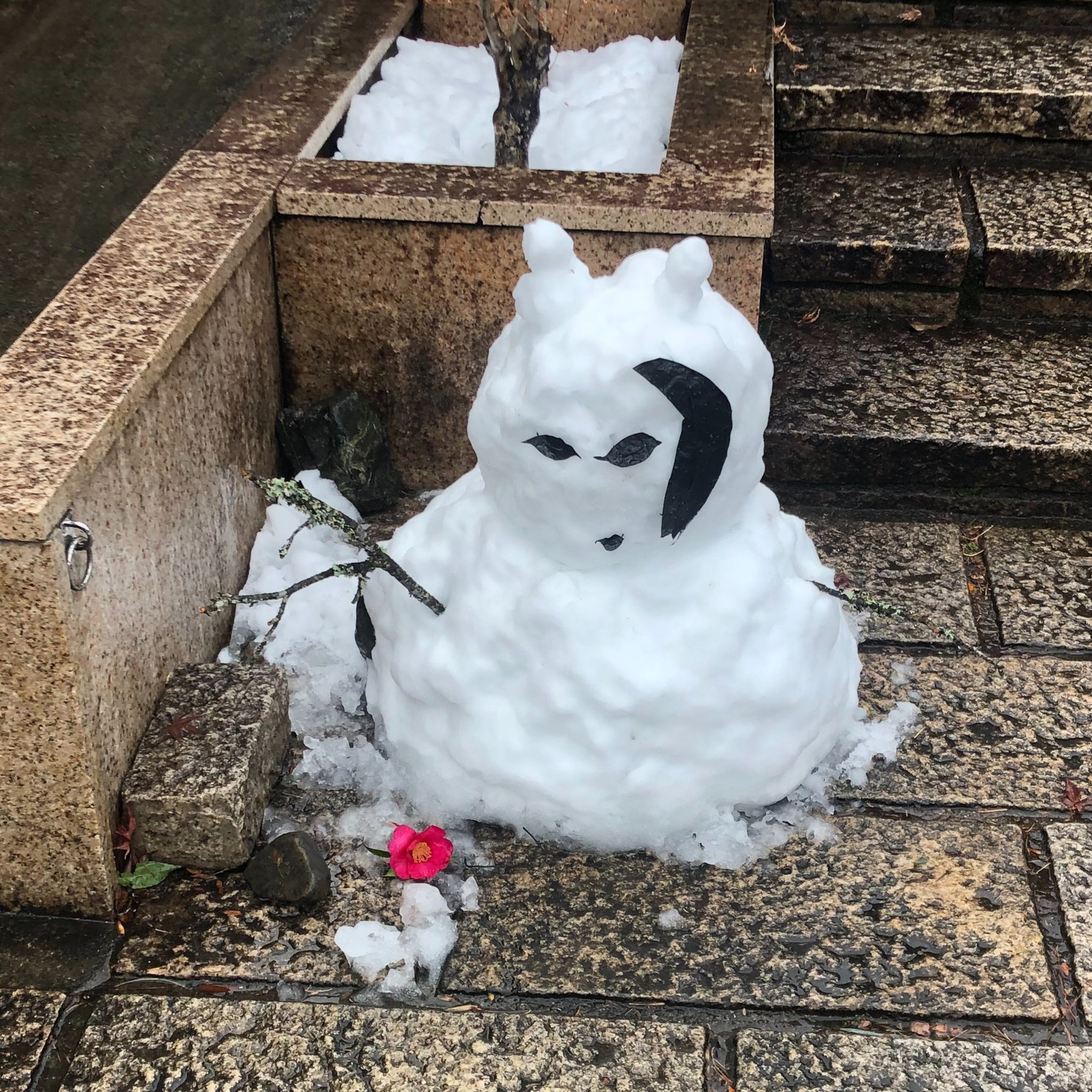 りょう 京都にめっちゃ可愛い雪だるまおった T Co Ihpya1sbgl Twitter