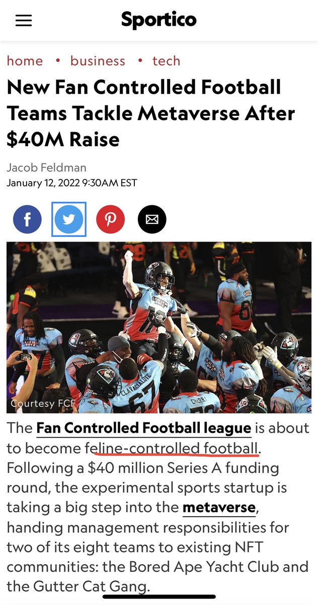 Did you see this #GangGang?

“Feline-controlled football” 😂😂😂