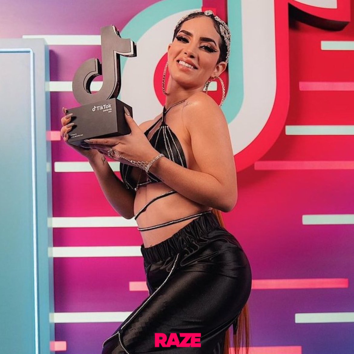 razeofficial's tweet photo. no estamos llorando, se nos metió un *estamos muy orgullosxs de @KimberlyLoaiza_ * en el ojo #TikTokAwards https://t.co/zeSvasJts7
