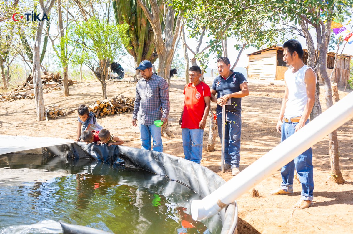 TIKA_Mexico's tweet photo. El Vicepresidente de @Tika_Turkey @naciyorulmaz inauguró el Proyecto de Desarrollo Integral Rural de la comunidad Chontal en Oaxaca, #Mexico con @INPImx y el Proyecto de Equipamiento para 5 Radiodifusoras Culturales Indigenas. https://t.co/kA3xwhDDce