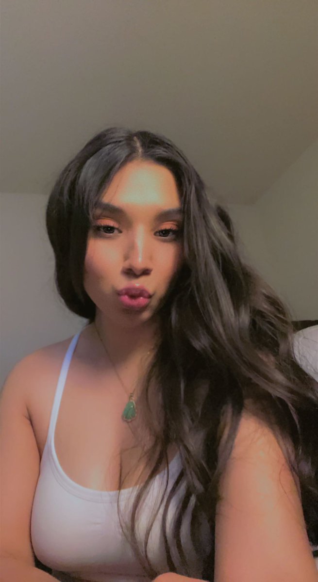alezaee21's tweet photo. Glo w/ me or watch me glo✨🦋🧿 https://t.co/8KjFZhxCCd